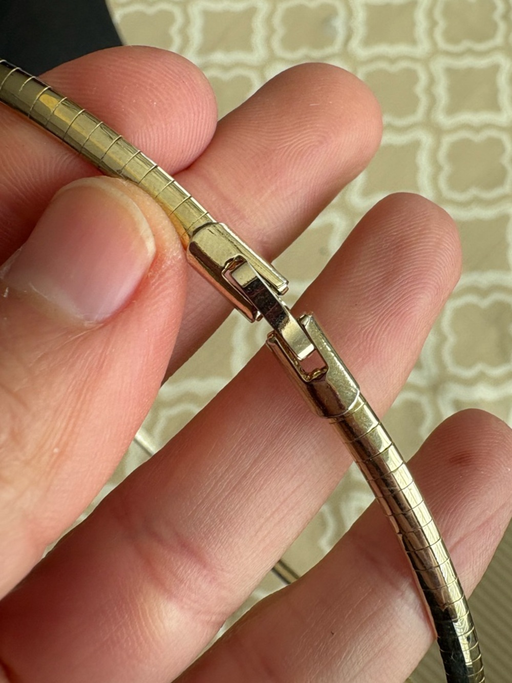 Gold tone omega necklace 16.25 inches - Picture 7 of 8